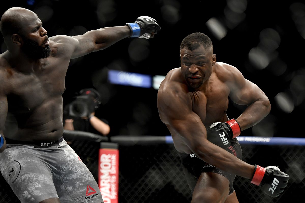 Pour le retour de l’UFC, Francis Ngannou détruit Rozenstruik en vingt